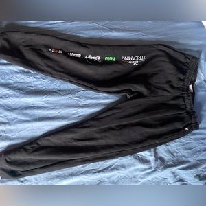 Disney Streaming (Disney+,Hulu, ESPN+, Star+) joggers sz L (unisex)